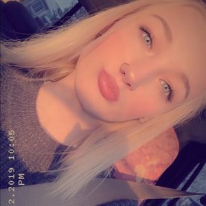 Meet your Posher, Cailey